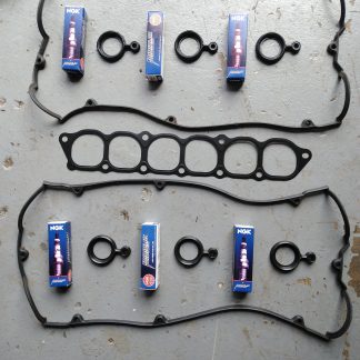 Rocker Cover Gasket + Sparkplugs + Plenum Gasket